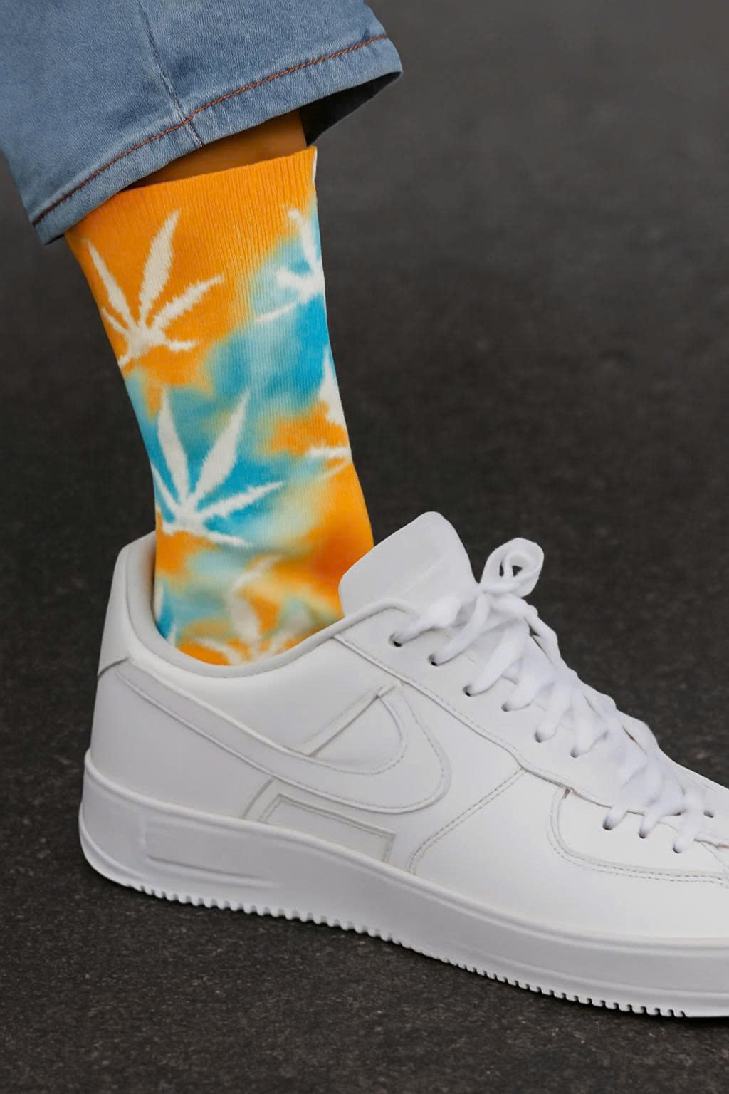 Sunset Leaf Tie-Dye image 2