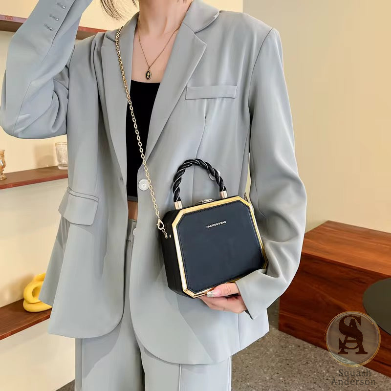 The Riviera Box Bag – Structured Leather Purse – 9×6in image 7