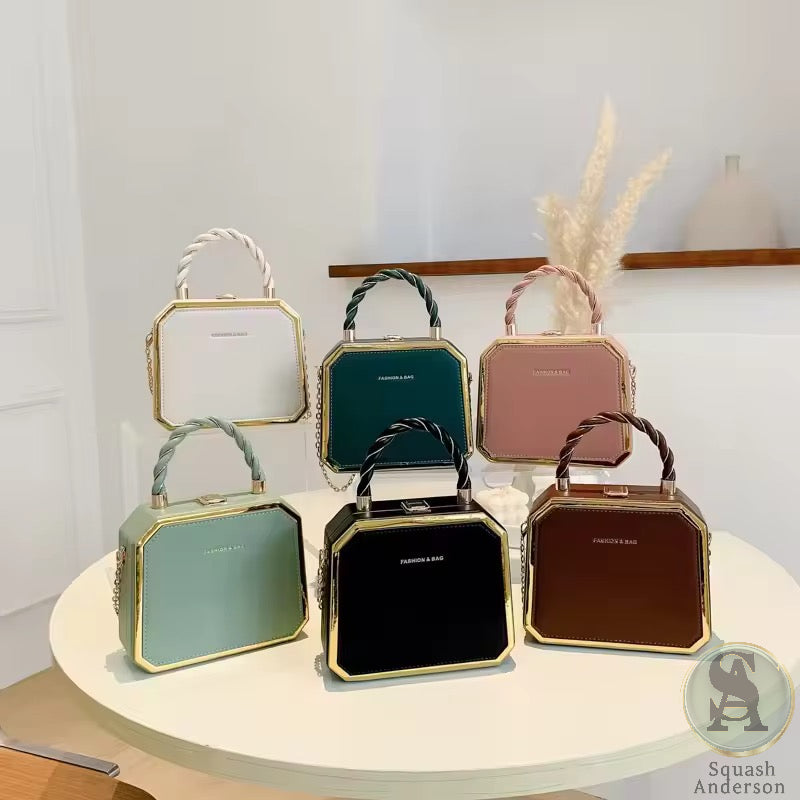 The Riviera Box Bag – Structured Leather Purse – 9×6in image 0