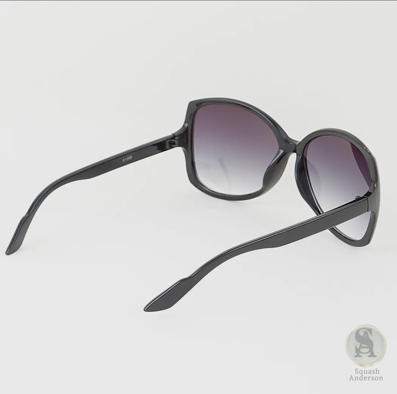 Oversized Gradient Butterfly Sunglasses