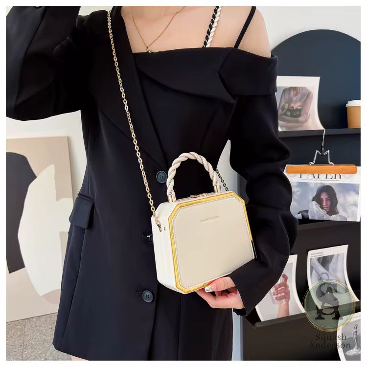 The Riviera Box Bag – Structured Leather Purse – 9×6in image 9